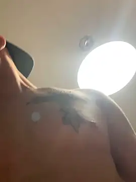 Camcam21 online show from February 2025 02:47:01 AM