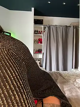 Snapshot of lynagreen01 chatting on February 2025 12:04:02 PM lynagreen01 online show from February 2025 12:04:02 PM