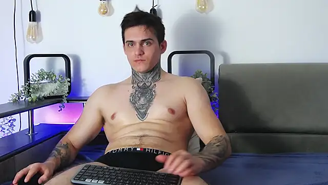 CarterCole online show from February 2025 04:44:01 PM