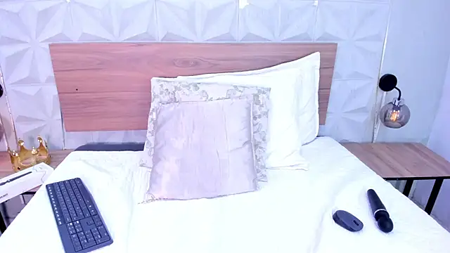 Snapshot of Stacey_white_ chatting on May 2026 08:07:02 PM Stacey white online show from May 2026 08:07:02 PM