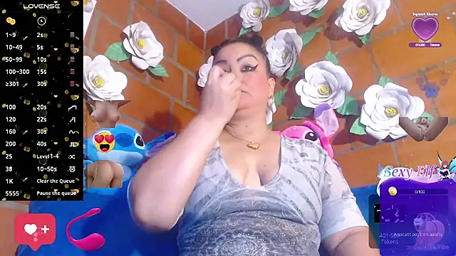 Snapshot of IngritBitch chatting on May 2026 11:39:02 AM IngritBitch online show from May 2026 11:39:02 AM