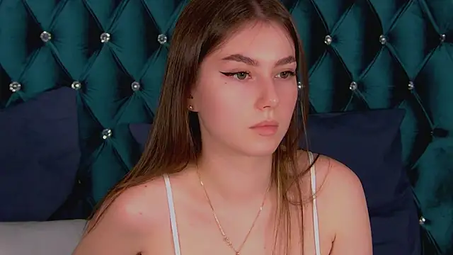 AliceMoreno online show from September 2025 05:02:01 PM