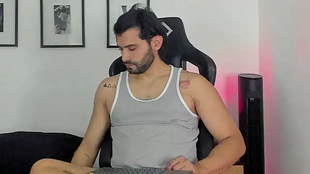 Snapshot of Dereck_vega chatting on July 2026 04:46:01 PM Dereck vega online show from July 2026 04:46:01 PM