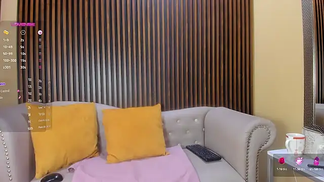 Nahiajhonson  online show from February 2025 04:11:02 PM