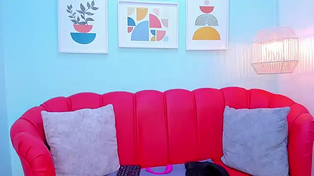 Nahiajhonson  online show from February 2025 12:48:02 PM