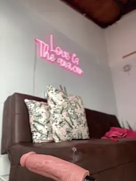 SamaraJay1 online show from December 2024 01:07:02 PM