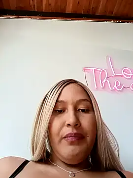 SamaraJay1 online show from December 2024 06:41:01 PM