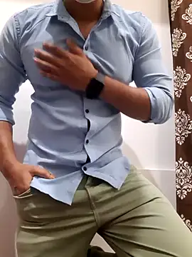 Snapshot of Guyinshortss chatting on September 2025 07:50:01 PM Guyinshortss online show from September 2025 07:50:01 PM