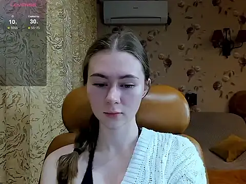 MadeleineWiliams online show from October 2025 04:11:01 AM