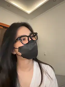 Lilisa miu online show from October 2025 06:58:01 PM