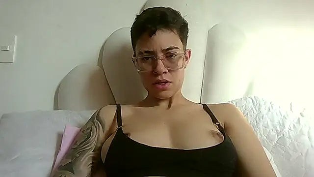 Cutie Shy  online show from July 2026 12:55:01 PM