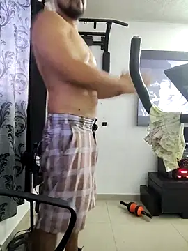 Snapshot of LatinMar chatting on February 2025 01:18:02 PM LatinMar online show from February 2025 01:18:02 PM