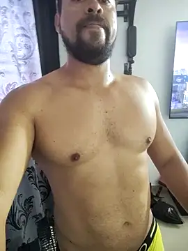 Snapshot of LatinMar chatting on February 2025 01:10:02 PM LatinMar online show from February 2025 01:10:02 PM