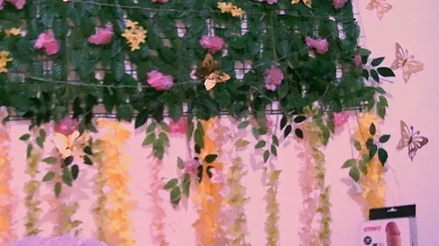 Crysrus online show from October 2025 10:17:01 PM