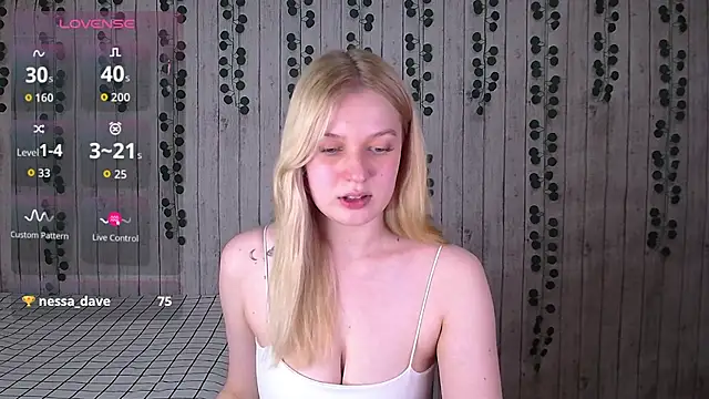 Snapshot of EmiliaDuchess chatting on October 2025 12:59:01 PM EmiliaDuchess online show from October 2025 12:59:01 PM