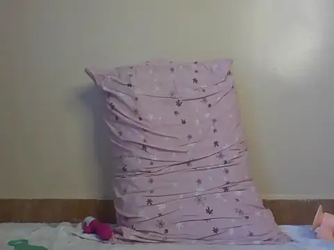 Apple bitch online show from February 2025 05:24:02 AM