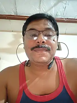 Snapshot of Srmotrs chatting on May 2026 06:56:02 PM Srmotrs online show from May 2026 06:56:02 PM