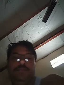 Snapshot of Srmotrs chatting on June 2026 12:58:02 AM Srmotrs online show from June 2026 12:58:02 AM