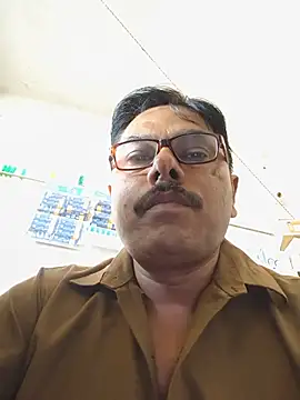 Snapshot of Srmotrs chatting on June 2026 07:55:01 AM Srmotrs online show from June 2026 07:55:01 AM