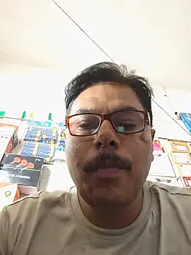 Snapshot of Srmotrs chatting on June 2026 07:20:01 AM Srmotrs online show from June 2026 07:20:01 AM