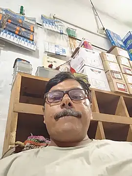 Snapshot of Srmotrs chatting on July 2026 01:13:02 PM Srmotrs online show from July 2026 01:13:02 PM