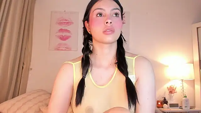 Snapshot of halseycox___ chatting on May 2026 05:38:01 AM halseycox online show from May 2026 05:38:01 AM