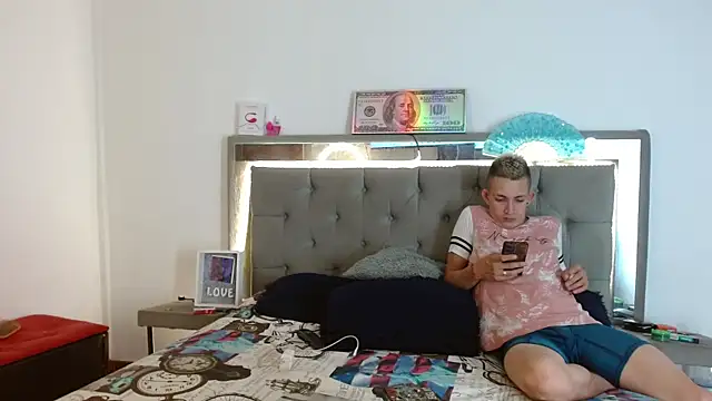 parejacaliente20154 online show from January 2025 12:07:02 PM