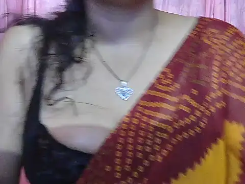 Snapshot of LOVERIAKOL chatting on May 2026 10:22:02 AM LOVERIAKOL online show from May 2026 10:22:02 AM