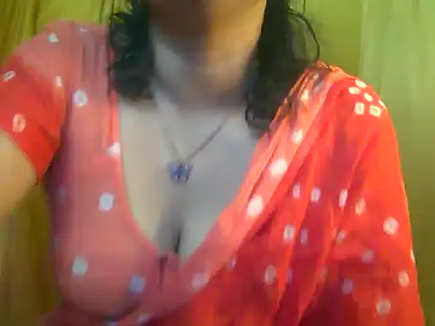 Snapshot of LOVERIAKOL chatting on June 2026 05:30:02 AM LOVERIAKOL online show from June 2026 05:30:02 AM