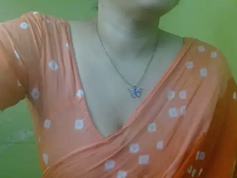 Snapshot of LOVERIAKOL chatting on July 2026 09:58:02 AM LOVERIAKOL online show from July 2026 09:58:02 AM