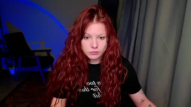 Snapshot of Elsie_Ginger chatting on April 2026 09:32:02 PM Elsie Ginger online show from April 2026 09:32:02 PM