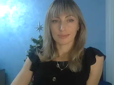 Snapshot of EffectMaya chatting on December 2024 08:04:01 PM EffectMaya online show from December 2024 08:04:01 PM