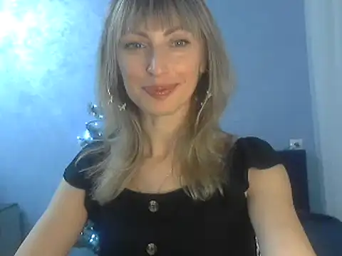 Snapshot of EffectMaya chatting on December 2024 06:45:01 PM EffectMaya online show from December 2024 06:45:01 PM