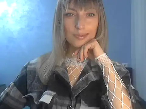 Snapshot of EffectMaya chatting on February 2025 03:10:02 PM EffectMaya online show from February 2025 03:10:02 PM