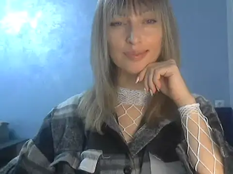 Snapshot of EffectMaya chatting on February 2025 06:22:02 PM EffectMaya online show from February 2025 06:22:02 PM