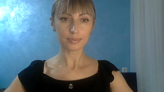 Snapshot of EffectMaya chatting on February 2025 05:53:02 PM EffectMaya online show from February 2025 05:53:02 PM