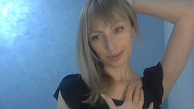 Snapshot of EffectMaya chatting on March 2025 06:19:01 PM EffectMaya online show from March 2025 06:19:01 PM