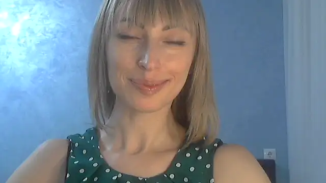 Snapshot of EffectMaya chatting on March 2025 06:50:01 PM EffectMaya online show from March 2025 06:50:01 PM