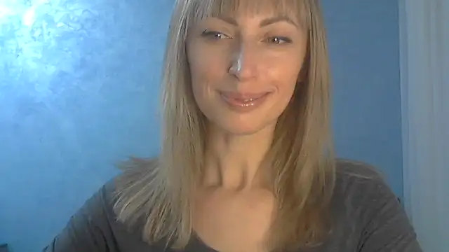 Snapshot of EffectMaya chatting on March 2025 06:21:02 PM EffectMaya online show from March 2025 06:21:02 PM