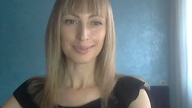 Snapshot of EffectMaya chatting on March 2025 01:56:02 PM EffectMaya online show from March 2025 01:56:02 PM