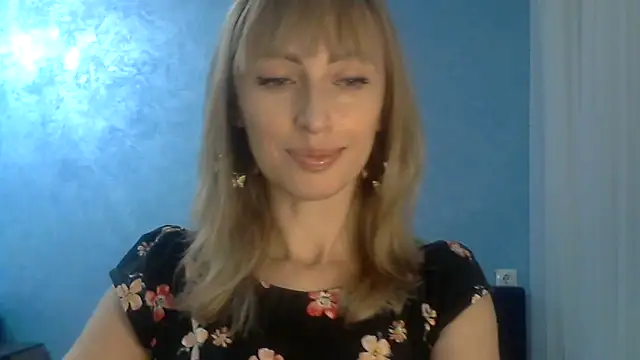 Snapshot of EffectMaya chatting on March 2025 07:53:01 PM EffectMaya online show from March 2025 07:53:01 PM