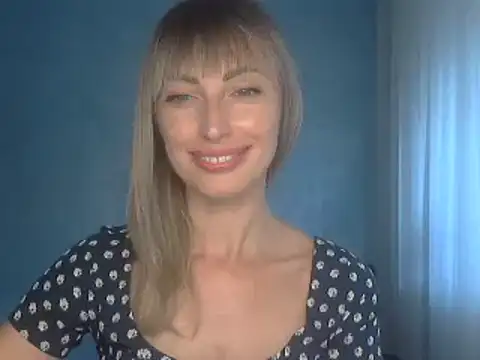 Snapshot of EffectMaya chatting on September 2025 12:38:02 PM EffectMaya online show from September 2025 12:38:02 PM