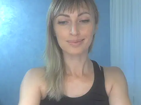 Snapshot of EffectMaya chatting on September 2025 02:42:02 PM EffectMaya online show from September 2025 02:42:02 PM