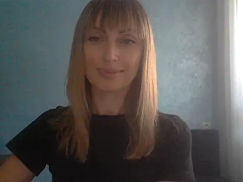 Snapshot of EffectMaya chatting on September 2025 12:53:01 PM EffectMaya online show from September 2025 12:53:01 PM