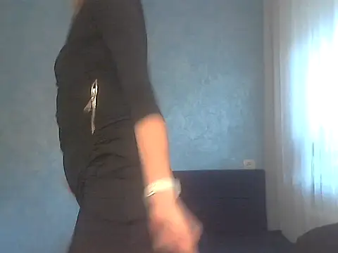 Snapshot of EffectMaya chatting on September 2025 01:16:02 PM EffectMaya online show from September 2025 01:16:02 PM