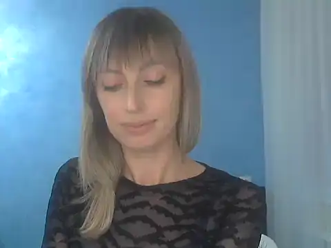 Snapshot of EffectMaya chatting on September 2025 05:29:02 PM EffectMaya online show from September 2025 05:29:02 PM