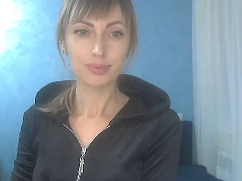 Snapshot of EffectMaya chatting on October 2025 12:45:02 PM EffectMaya online show from October 2025 12:45:02 PM