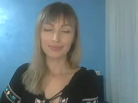 Snapshot of EffectMaya chatting on October 2025 03:43:01 PM EffectMaya online show from October 2025 03:43:01 PM