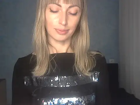 Snapshot of EffectMaya chatting on October 2025 12:17:01 PM EffectMaya online show from October 2025 12:17:01 PM