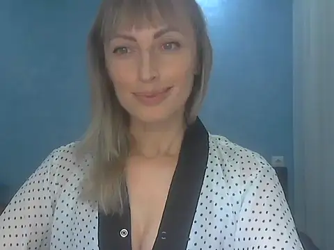 Snapshot of EffectMaya chatting on October 2025 04:58:01 PM EffectMaya online show from October 2025 04:58:01 PM